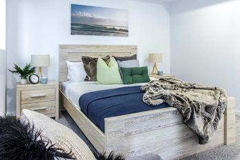 Vibrant City Pad - Queensland Tourism 3