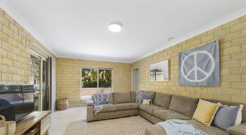 BEACHSIDE HIDEAWAY BONNY HILLS - QLD Tourism 5