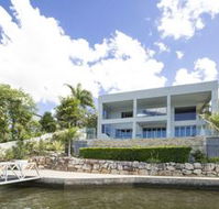 Gold Coast Luxury Waterfront House - Queensland Tourism
