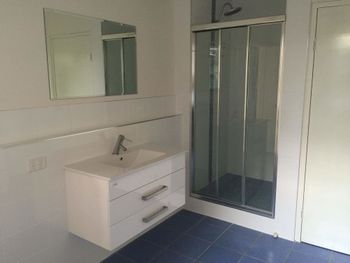 Nutgrove Beach Studio Apartment - QLD Tourism 6