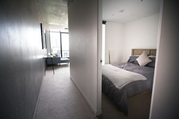 Spacious Apartment Close To Melbourne CBD - QLD Tourism 2
