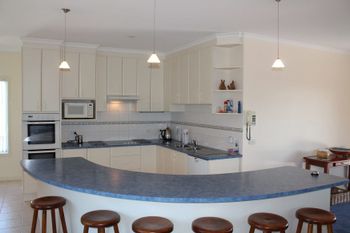 Redrocks Retreat - QLD Tourism 2