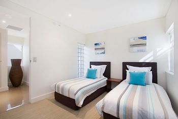 Cotton Beach Forty Four Roof Top - Queensland Tourism 5
