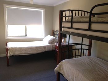 Port Lincoln Holiday Houses - Queensland Tourism 2