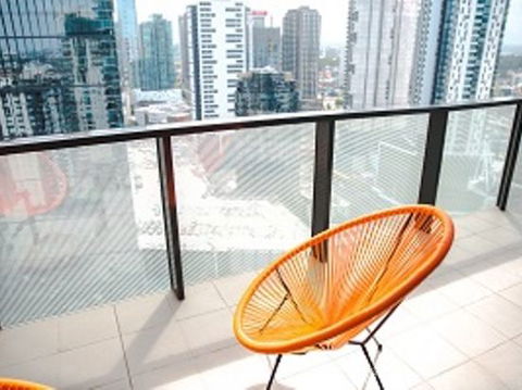 WaterFront Apartment - Queensland Tourism 6