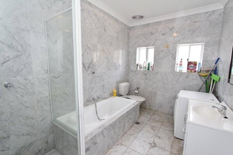 Pelicanstay Holiday Home Bondi Beach - QLD Tourism 4