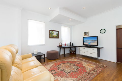 Pelicanstay Holiday Home Bondi Beach - QLD Tourism 1