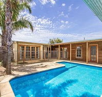 Hidden Oasis - Queensland Tourism