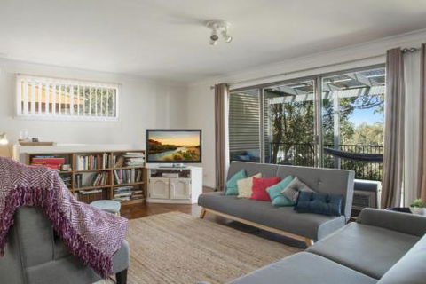 BEACH WITHIN REACH - QLD Tourism 1