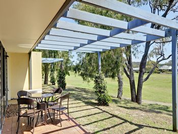 Villa 127 Horizons Golf Resort - QLD Tourism 5