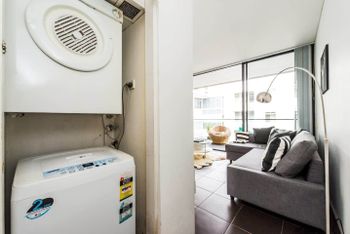 Executive Two Bed Penthouse Studio In The City - QLD Tourism 5