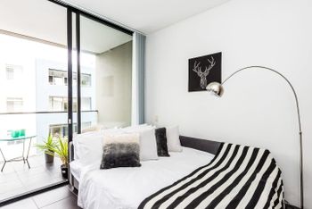 Executive Two Bed Penthouse Studio In The City - QLD Tourism 1