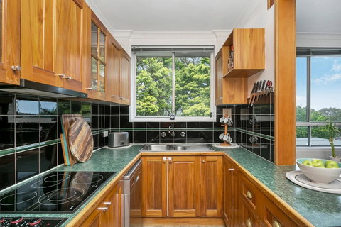 Chatswood Convenience JANET - QLD Tourism 6