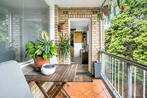 Chatswood Convenience JANET - QLD Tourism 4