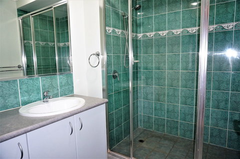 Ningaloo Breeze Villa 2 - QLD Tourism 6