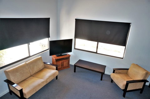 Ningaloo Breeze Villa 2 - QLD Tourism 3