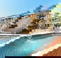 Maxmee Resort Hostel - Queensland Tourism