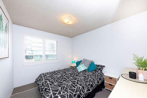 Hibiscus Court Unit 4 - Queensland Tourism 4