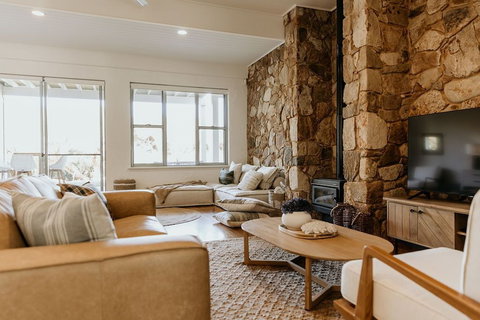 Waterfront - QLD Tourism 4