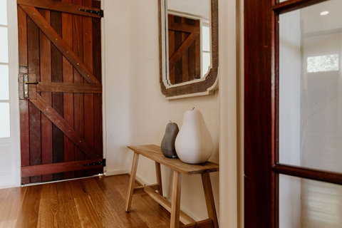 Waterfront - QLD Tourism 0