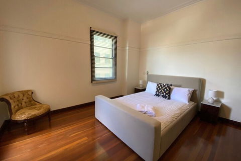 Art Deco Luxury On Elizabeth Quay - QLD Tourism 6