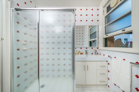 Art Deco Luxury On Elizabeth Quay - QLD Tourism 7