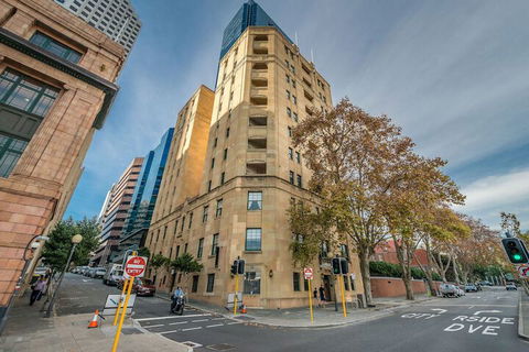 Art Deco Luxury On Elizabeth Quay - QLD Tourism 1