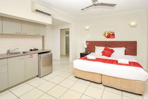 Centrally Located Apartment 1019 - QLD Tourism 5