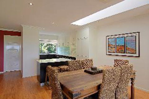 A PERFECT STAY 3 James Cook Apartments - QLD Tourism 3