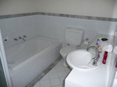 Absolute Luxury In The East End Of Adelaide Apartment - QLD Tourism 3