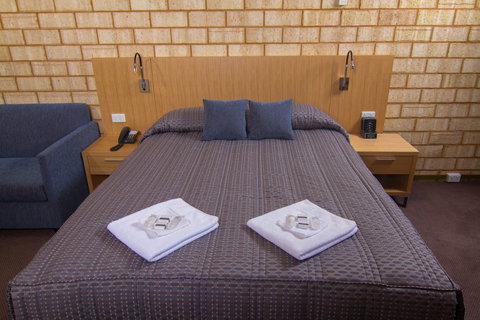 The View On Hannans - QLD Tourism 5