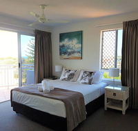 Beachside Resort - QLD Tourism