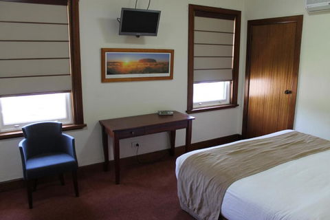 The Dormie House - On The Golf Course - Queensland Tourism 3