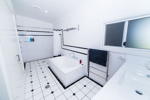 The Bryn At Tilba Family Cottage - QLD Tourism 5