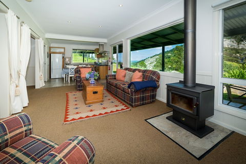 The Bryn At Tilba Family Cottage - QLD Tourism 6
