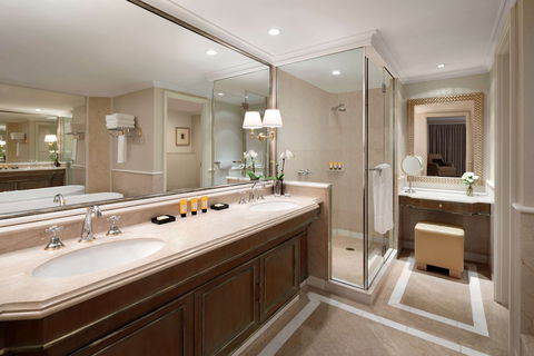Shangri-La Hotel, Sydney - QLD Tourism 5