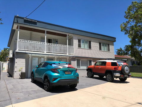 Beach & Bay Holiday House - QLD Tourism 4