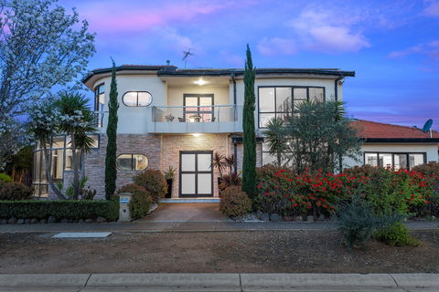 Villa De Marseilles - Melbourne - Queensland Tourism 0
