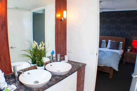 GCA Chevron Renaissance - Queensland Tourism 4