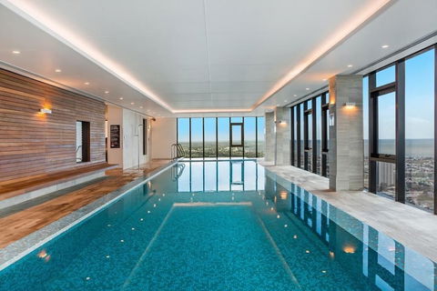 Southbank Platinum Tower Apartment - QLD Tourism 3