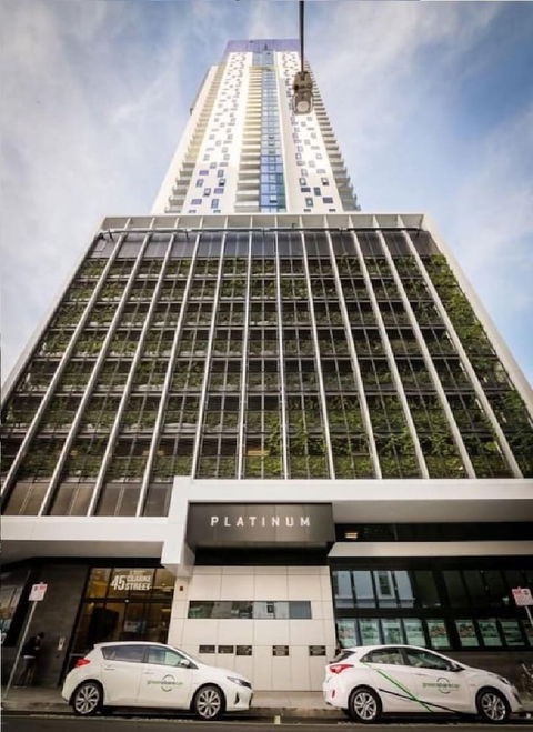 Southbank Platinum Tower Apartment - QLD Tourism 0