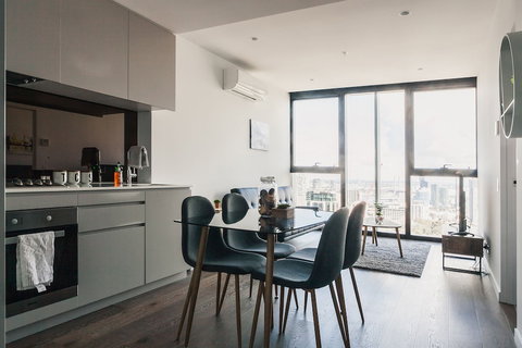 Victoria One Suites - QLD Tourism 4