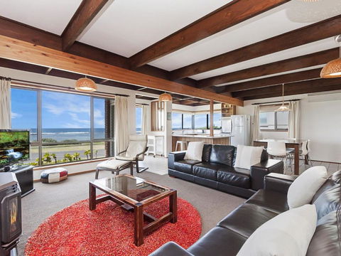 Swimmers Rest - Uninterrupted Panoramic Ocean Views - 1 Bedroom - Queensland Tourism 1