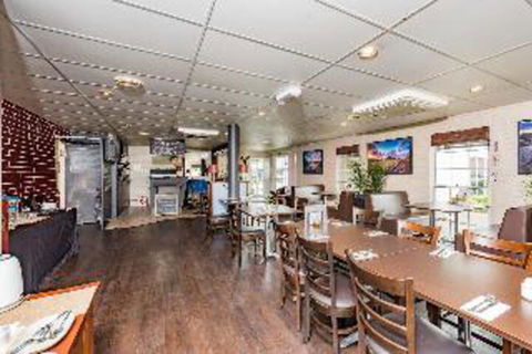 Alexandra Inn - QLD Tourism 0
