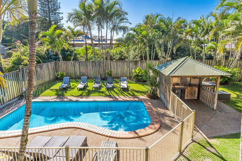 Bayside Court Apartments - Queensland Tourism 6