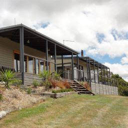 King Parrot Cottages - QLD Tourism 1
