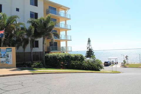 Regent Place Apartments - Queensland Tourism 1