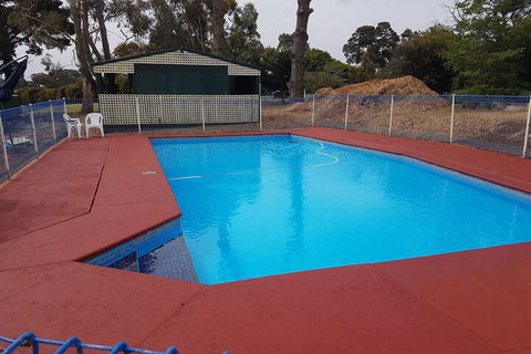Lakes Caravilla Caravan Park - Queensland Tourism 5