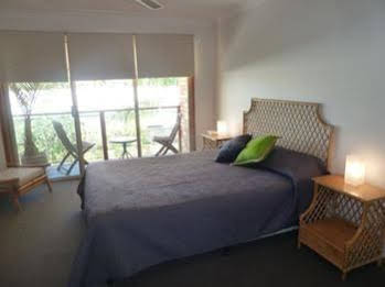 Sails Beach House Apartments Pottsville Beach - QLD Tourism 0