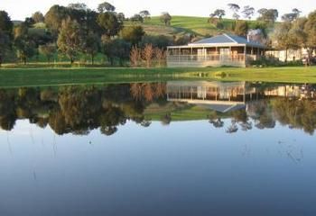 Buttercup Cottage & Private Apartment - Queensland Tourism 1